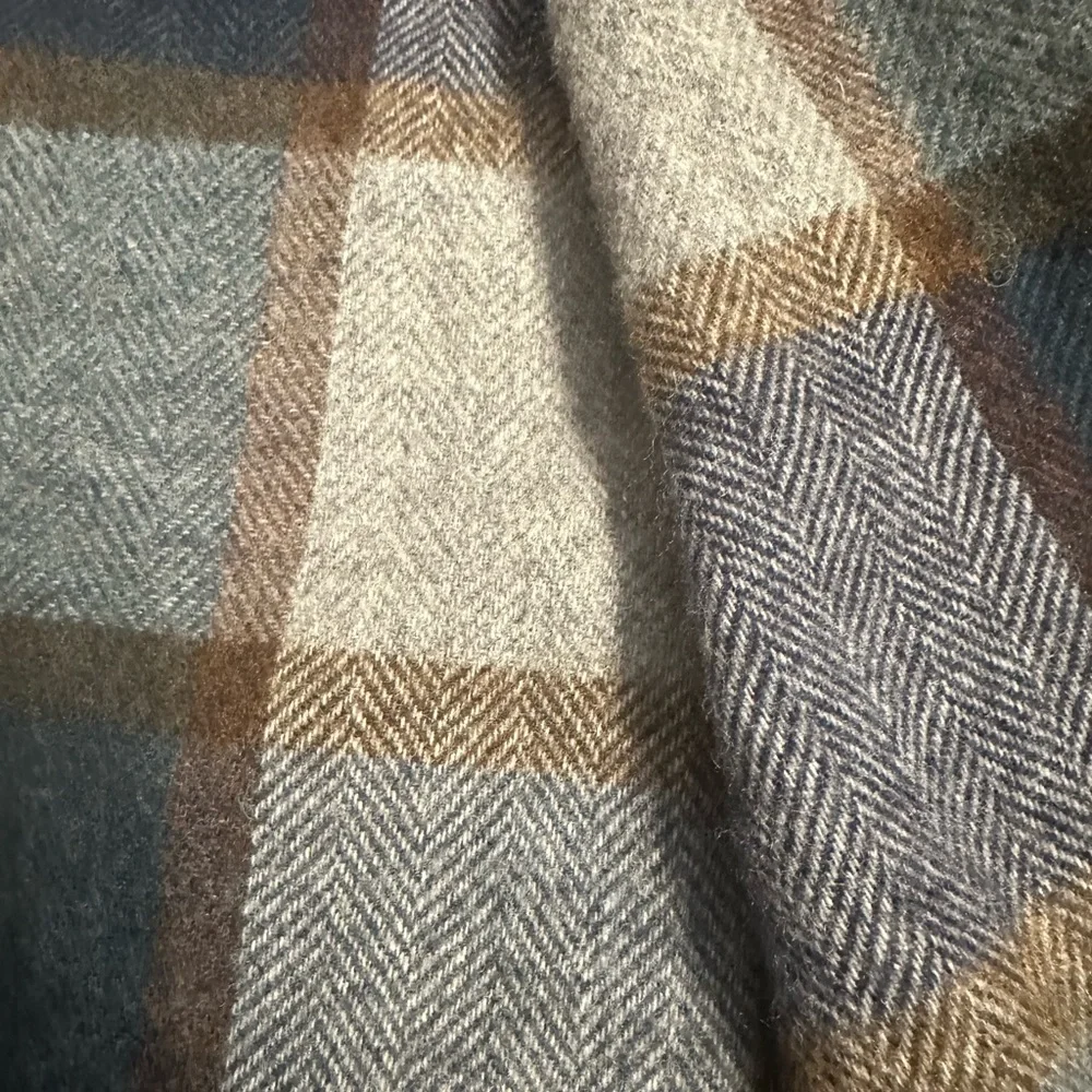 Classic Checkered Men's Scarf